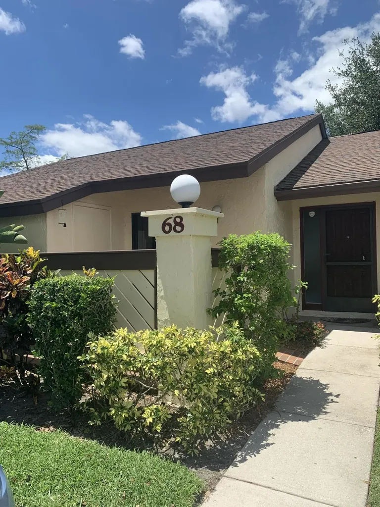 68 Macadamia Court Royal Palm Beach FL 33411