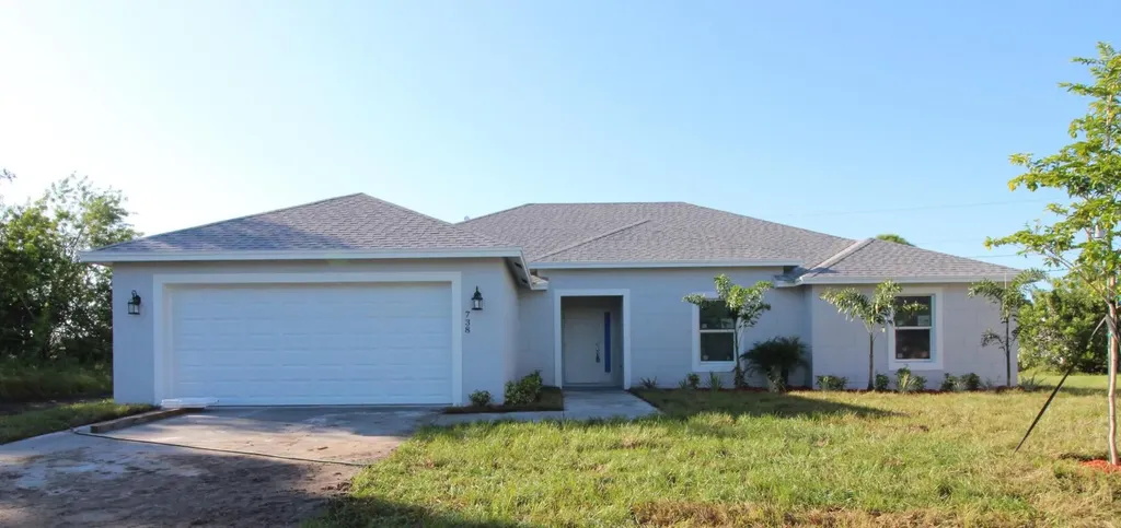 1026 SW Consolata Avenue Port St Lucie FL 34953