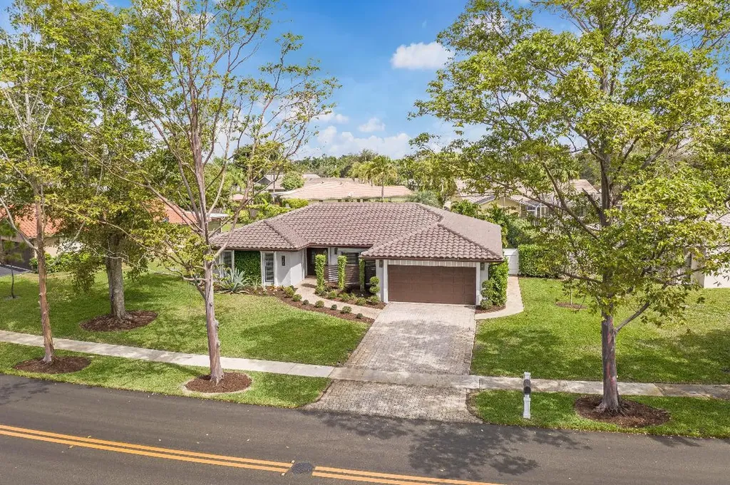 9151 NW 11th Court Plantation FL 33322