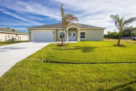 404 SW Ridgecrest Drive Port St Lucie FL 34953