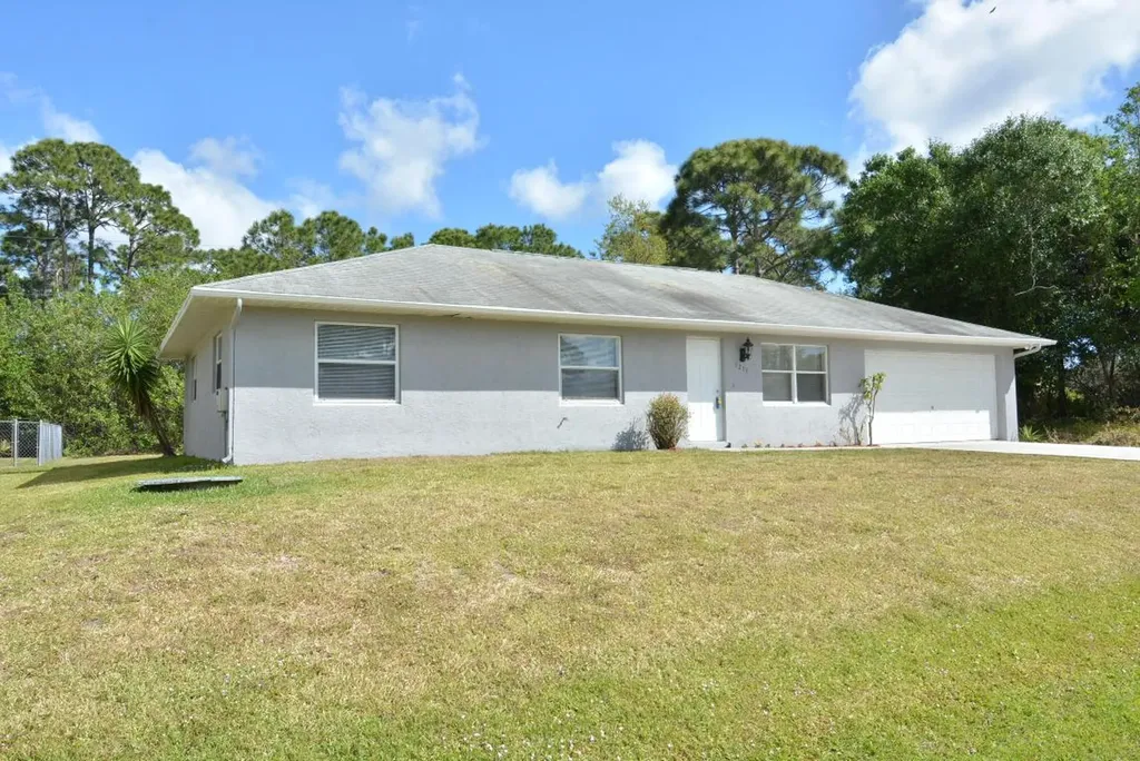 1211 SW Goodman Avenue Port St Lucie FL 34953