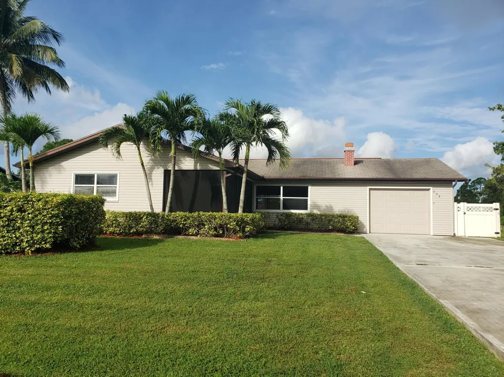 698 NE Newhall Lane Port St Lucie FL 34983