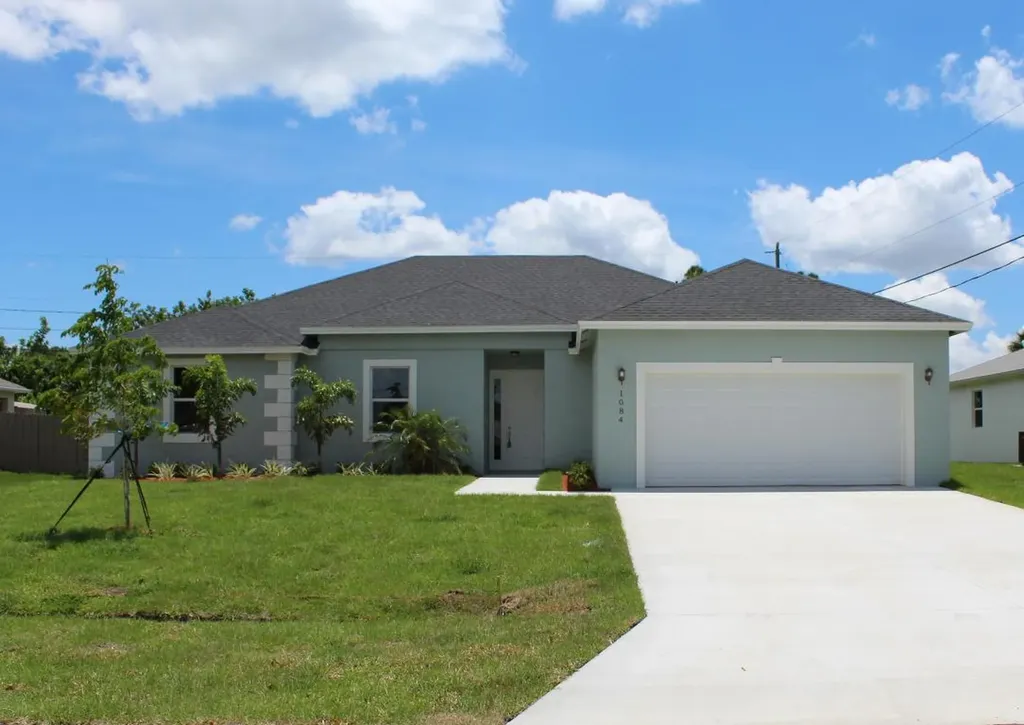 1084 SW Benchor Avenue Port St Lucie FL 34953