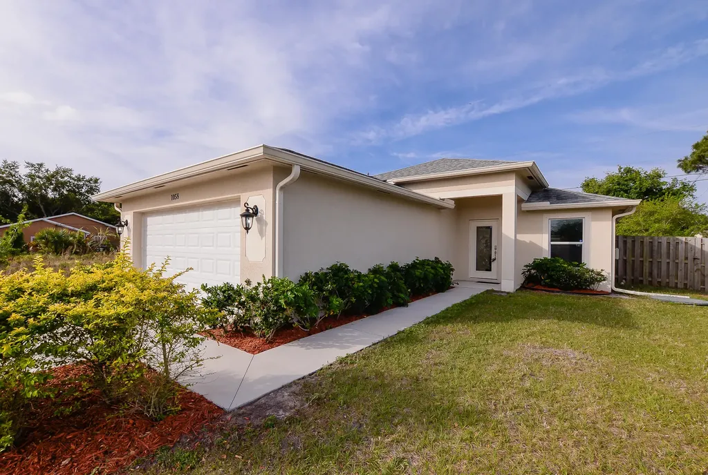 1058 SW Del Rio Boulevard Port St Lucie FL 34953