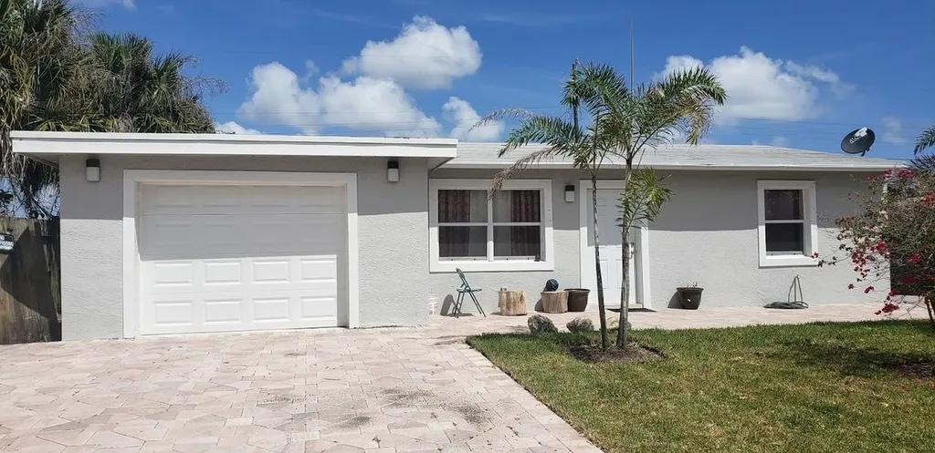 2922 Giuliano Avenue Lake Worth FL 33461