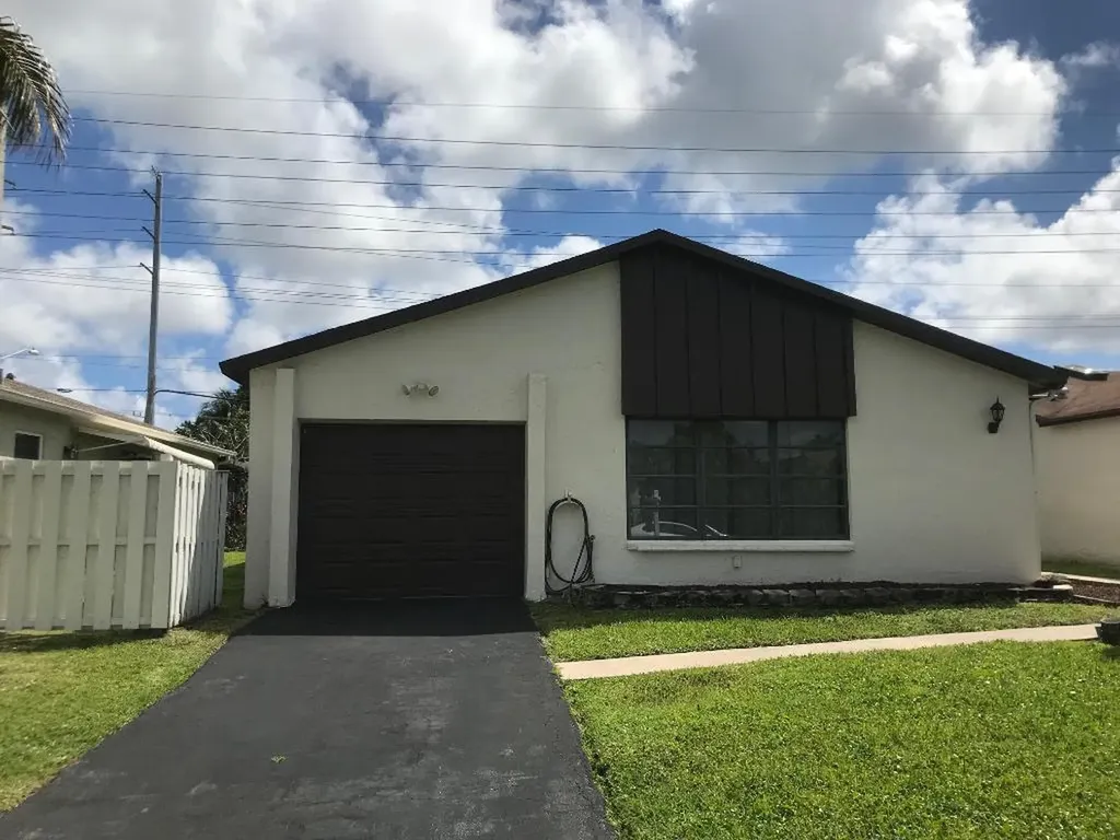 5048 Minto Road Boynton Beach FL 33472