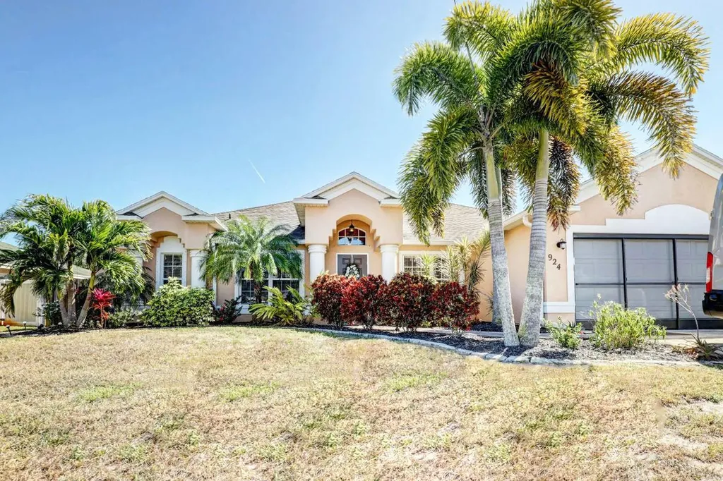 924 SW Jeremko Avenue Port St Lucie FL 34953