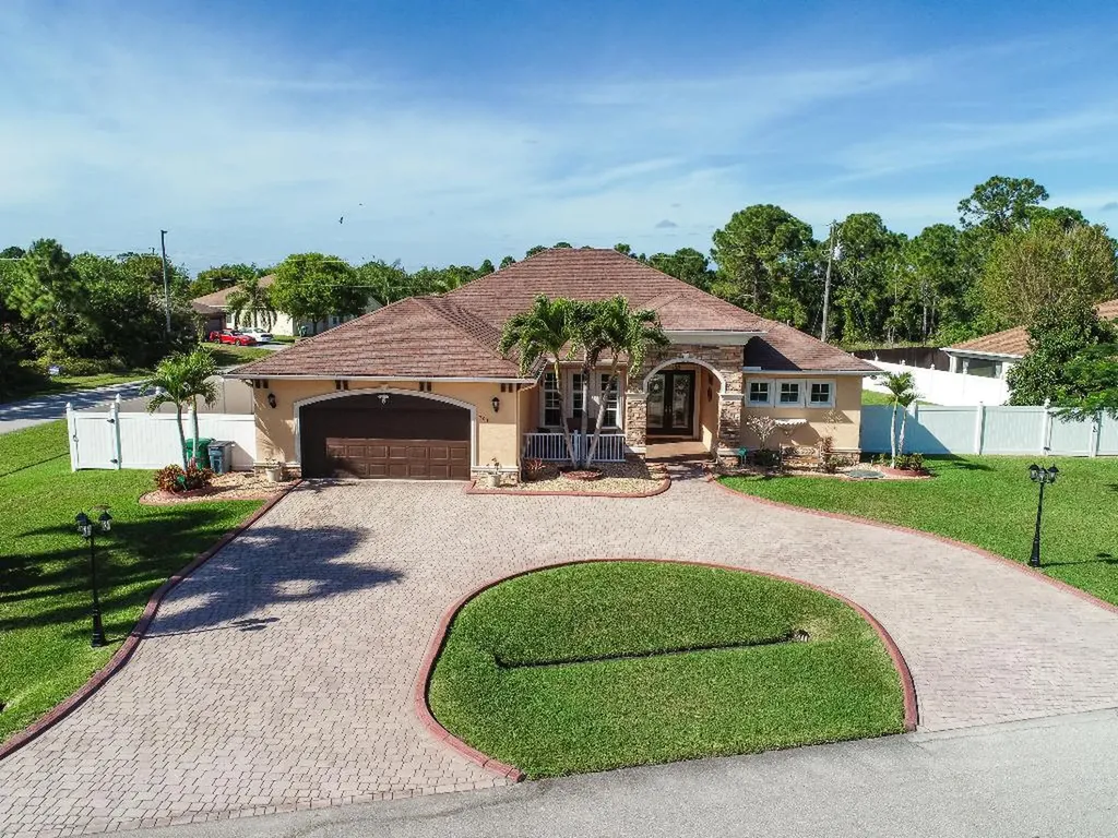 403 SW Nabble Avenue Port St Lucie FL 34953