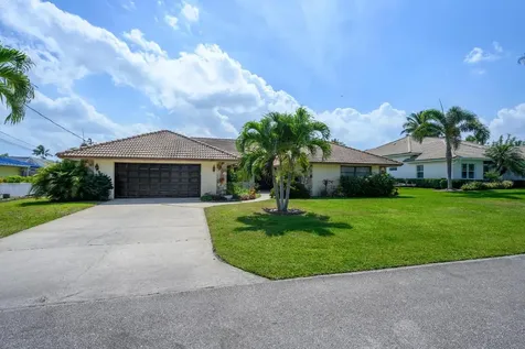 8518 SE Coconut Street Hobe Sound FL 33455