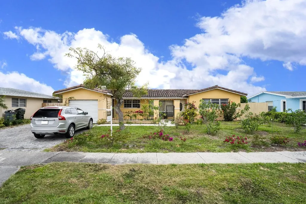 1133 W Camino Real Boca Raton FL 33486