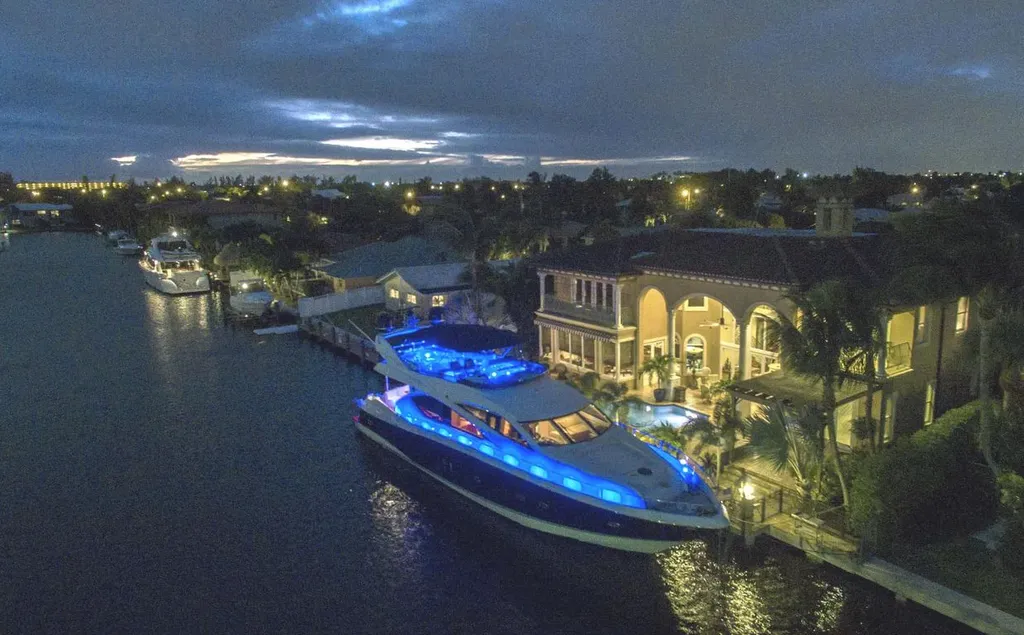 812 Glouchester Street Boca Raton FL 33487