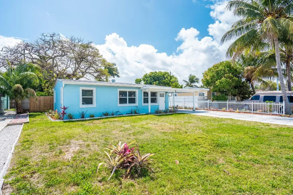 2921 French Avenue Lake Worth FL 33461