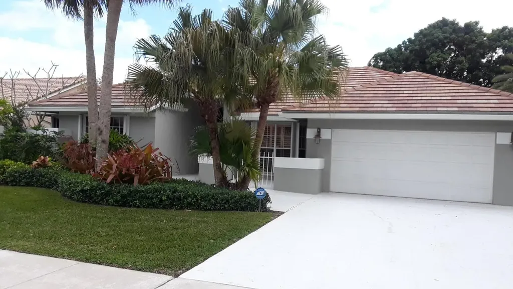 9690 Carousel Circle N Boca Raton FL 33434