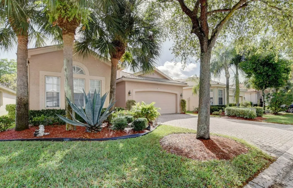 7892 Charlemont Point Lake Worth FL 33467