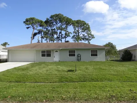 682 SE Karrigan Terrace Port St Lucie FL 34983
