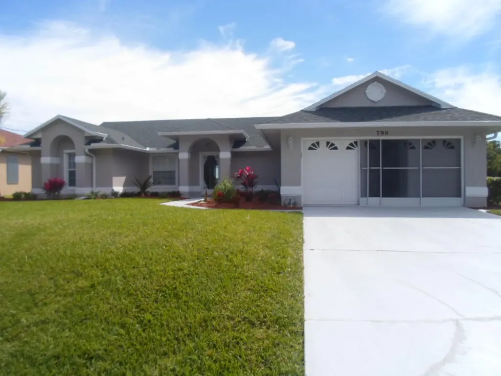 790 SW College Park Road Port St Lucie FL 34953