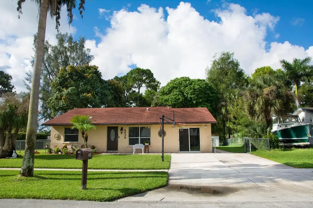 4638 Vespasian Court Lake Worth FL 33463