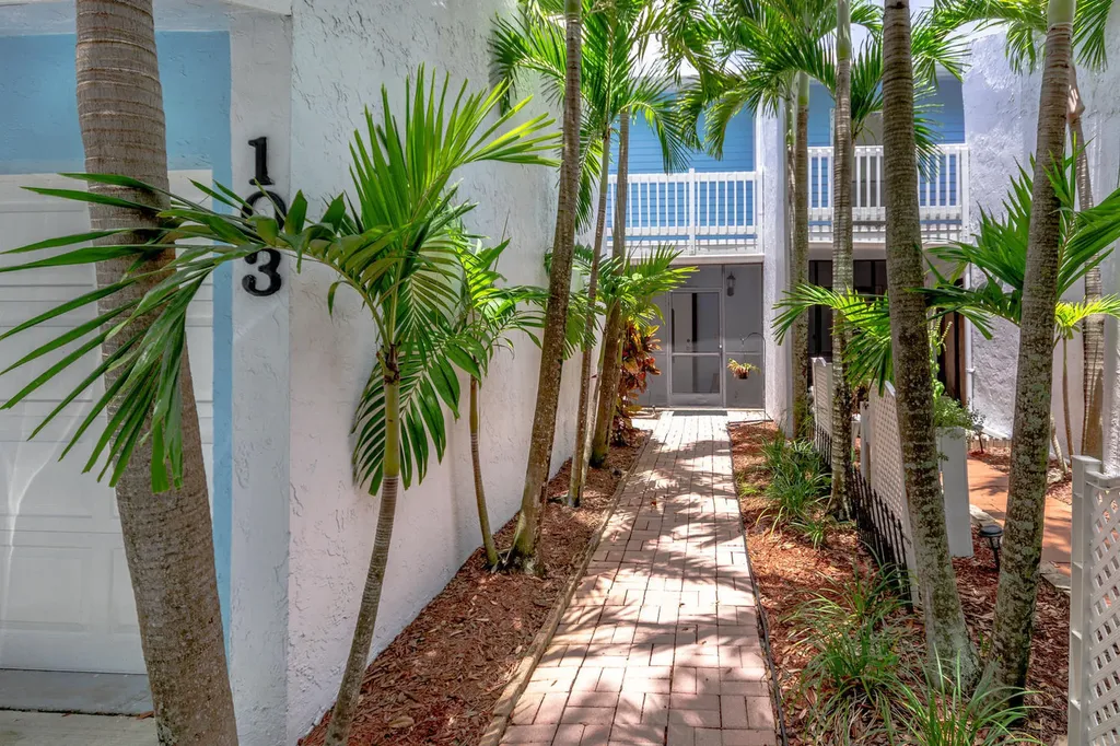 103 Fairway Lane Royal Palm Beach FL 33411
