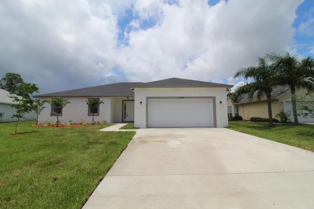 2746 SW District Avenue Port St Lucie FL 34953