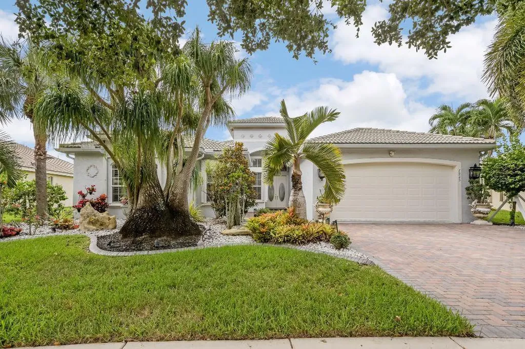 7925 Amethyst Lake Point Lake Worth FL 33467