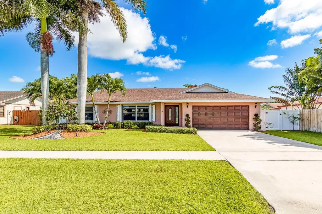 1009 Summerwood Circle Wellington FL 33414