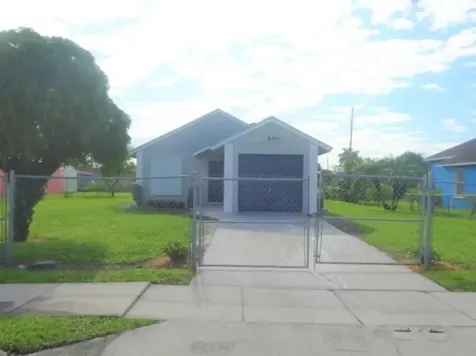240 NW 10th Avenue South Bay FL 33493