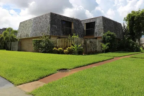 193 Woodland Road Palm Springs FL 33461