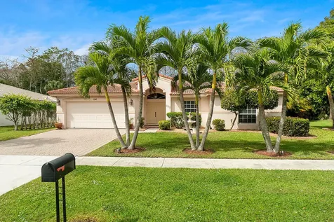 114 Chestnut Circle Royal Palm Beach FL 33411