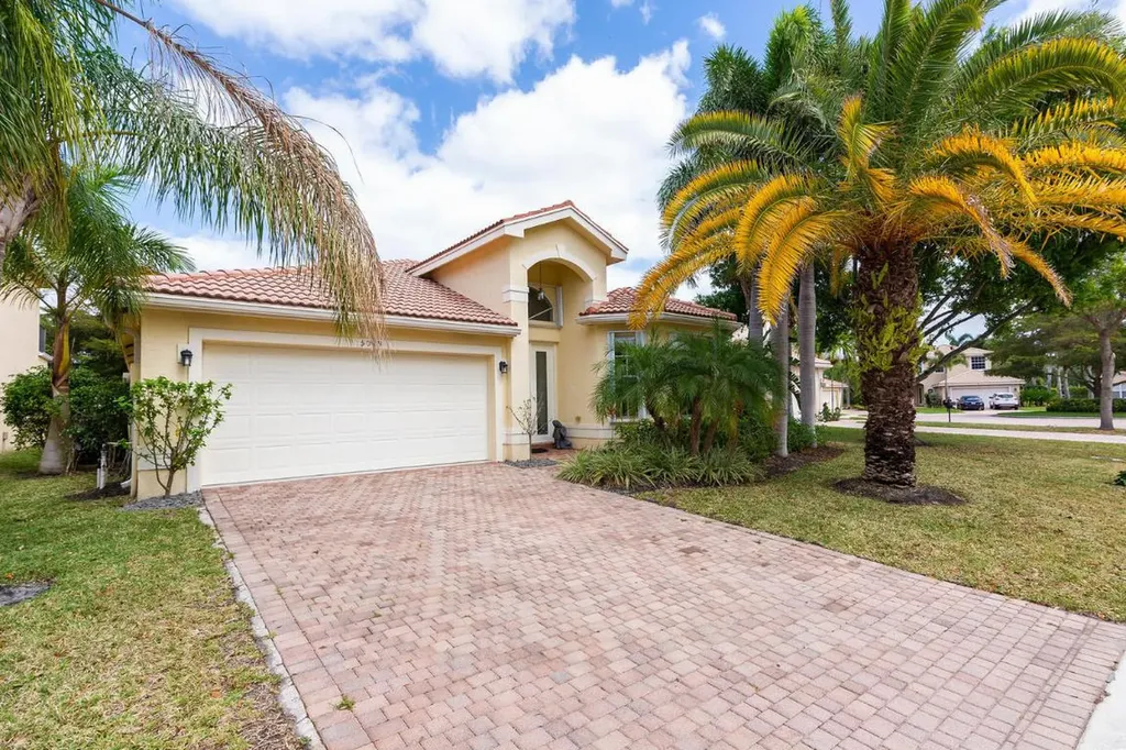 5019 Solar Point Drive Greenacres FL 33463