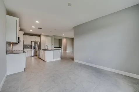 7167 33rd Square Vero Beach FL 32967
