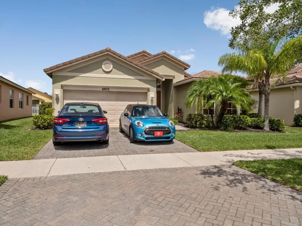 10053 SW Glenbrook Drive Port St Lucie FL 34987
