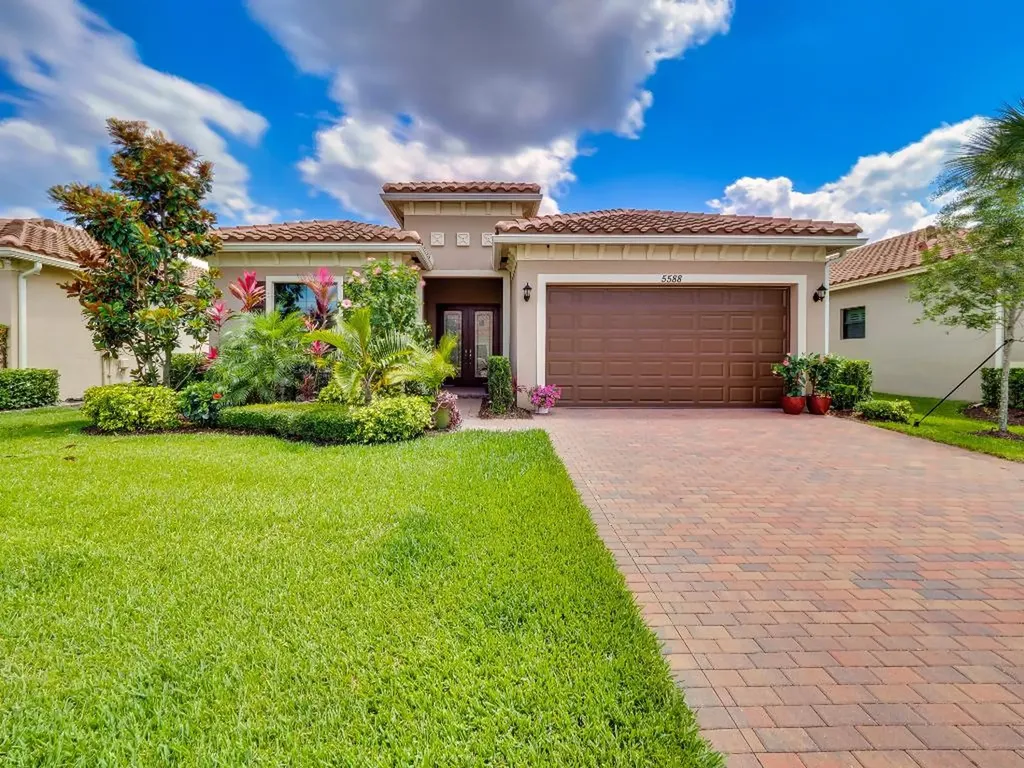 5588 55th Terrace Vero Beach FL 32967