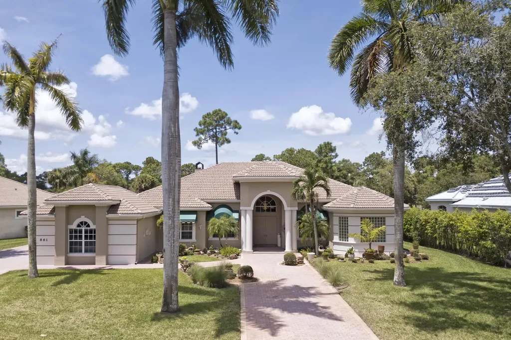 861 Forest Glen Lane Wellington FL 33414