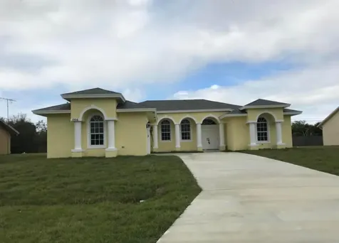 1956 SW Beekman Street Port St Lucie FL 34953