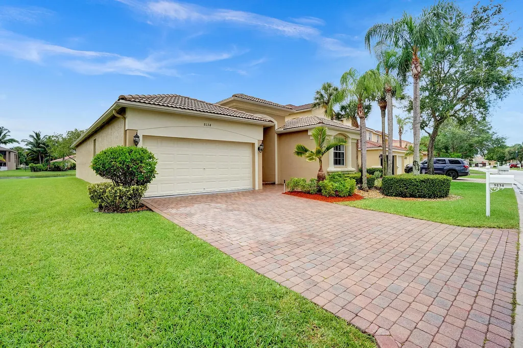 8134 Via Bolzano Lake Worth FL 33467