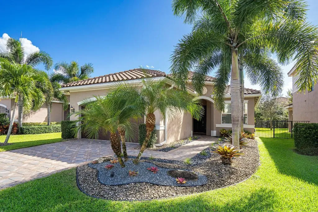 8081 Pinnacle Pass Way Boynton Beach FL 33473