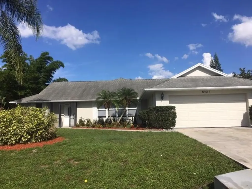 2461 SE Stonecrop Street Port St Lucie FL 34984