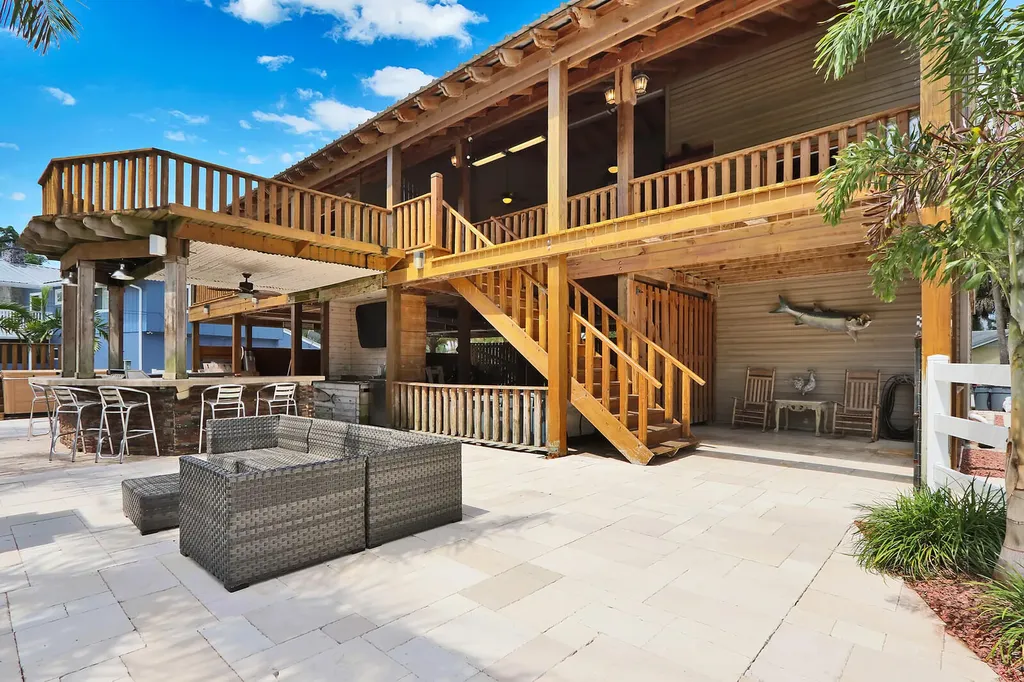 955 SW Rustic Circle Stuart FL 34997