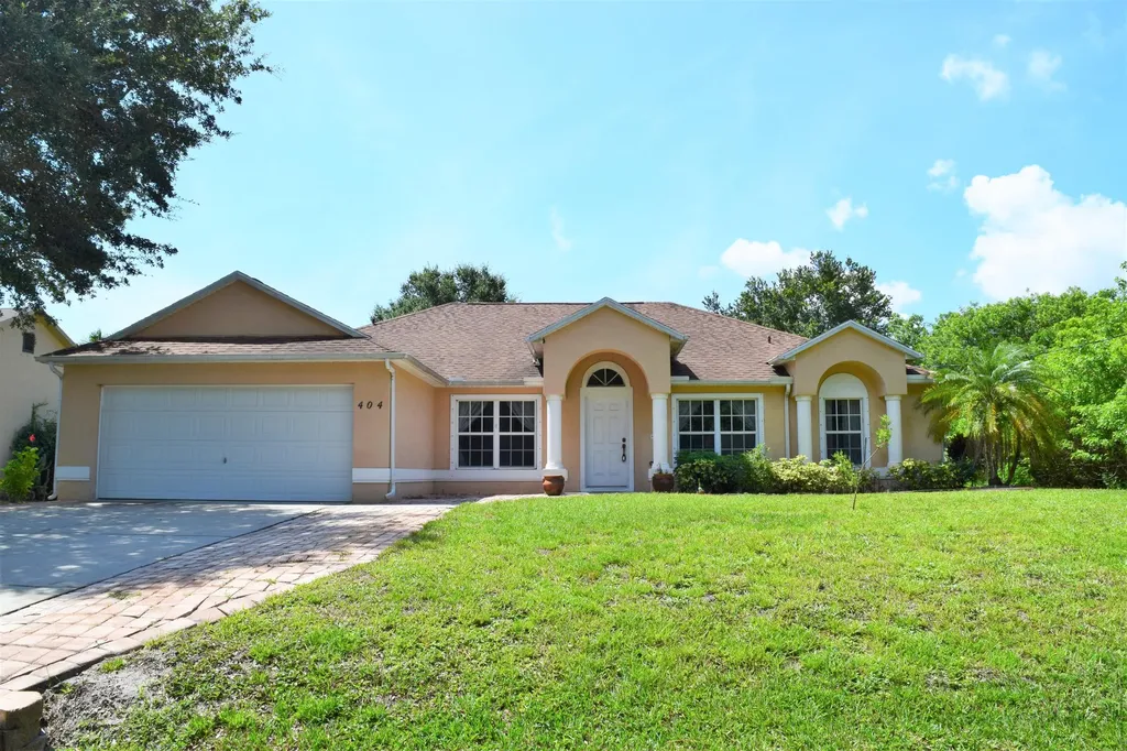 404 SW Balfour Avenue Port St Lucie FL 34953