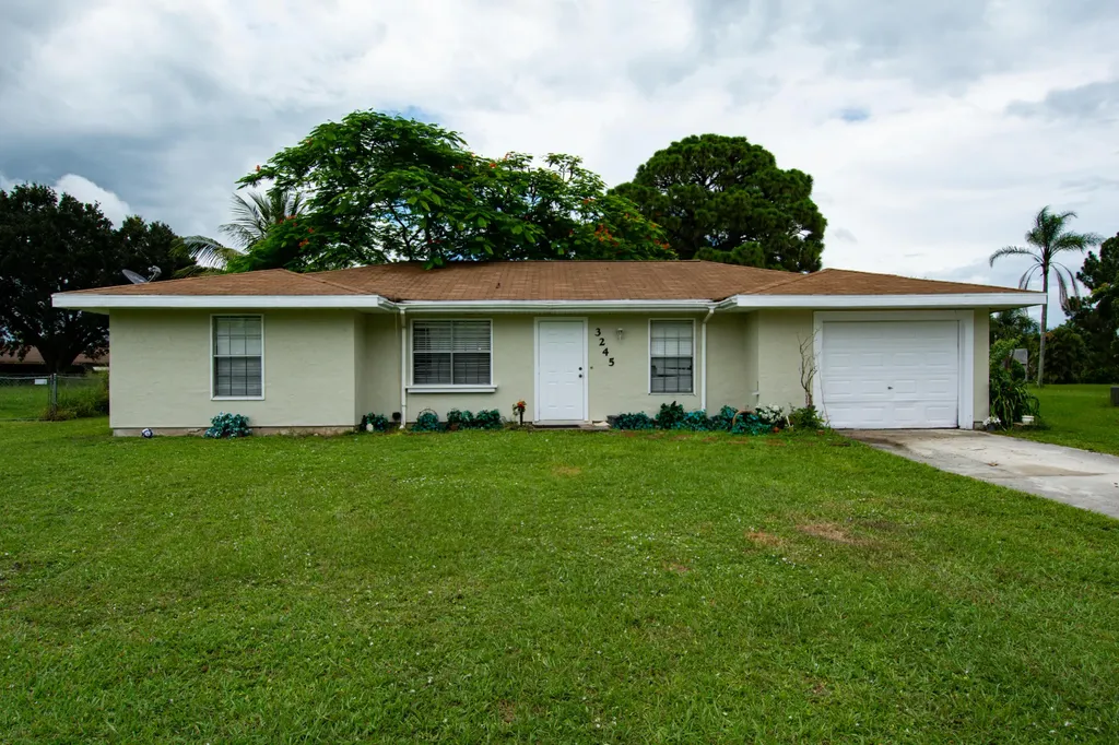 3245 SW Ronlea Court Port St Lucie FL 34953