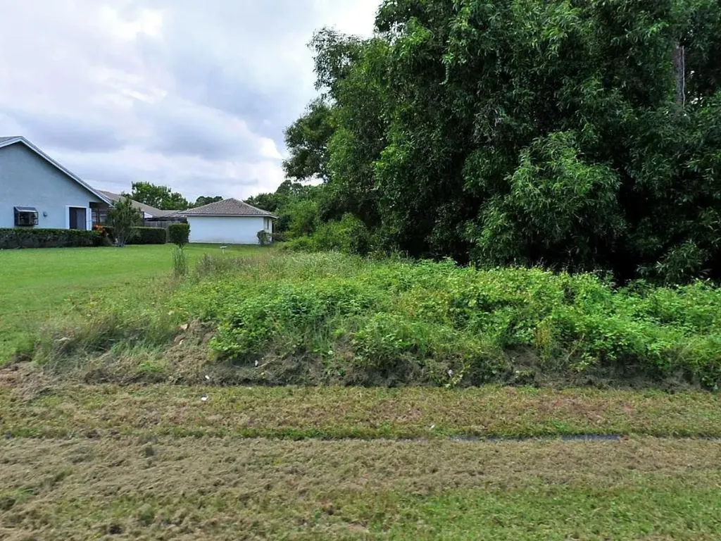2830 SE Peru Street Port St Lucie FL 34984