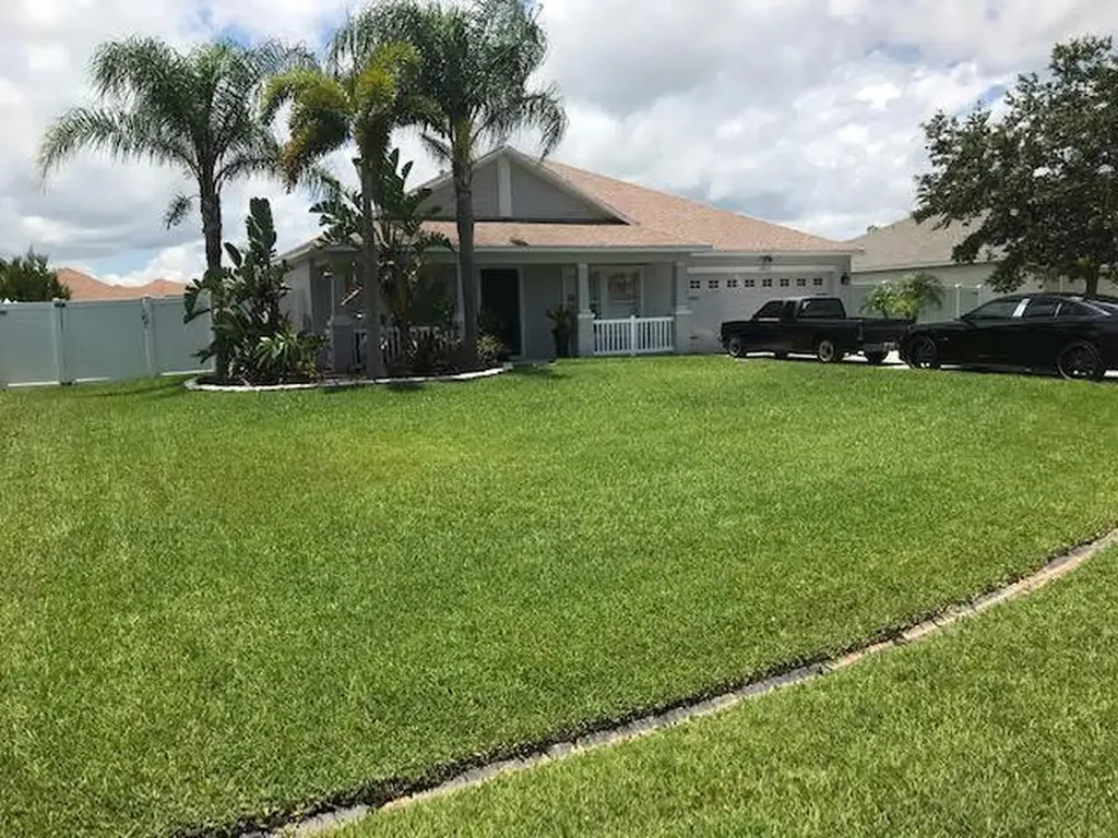 6904 NW Kowal Court Port St Lucie FL 34986