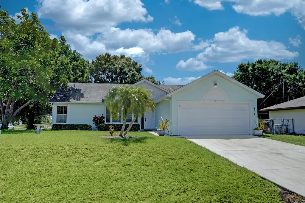1501 SW Curry Street Port St Lucie FL 34983