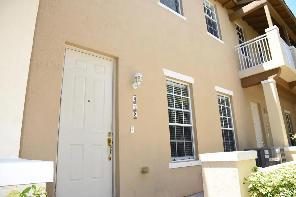 412 NW 24th Avenue Boynton Beach FL 33426