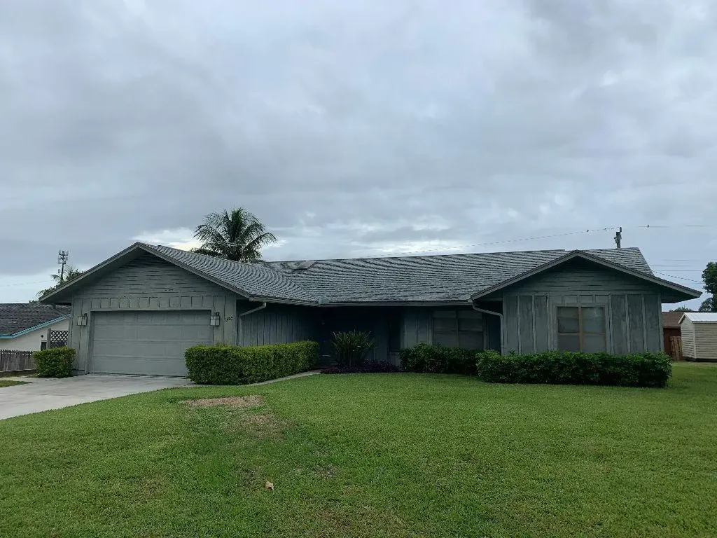 7405 SE Craig Street Hobe Sound FL 33455