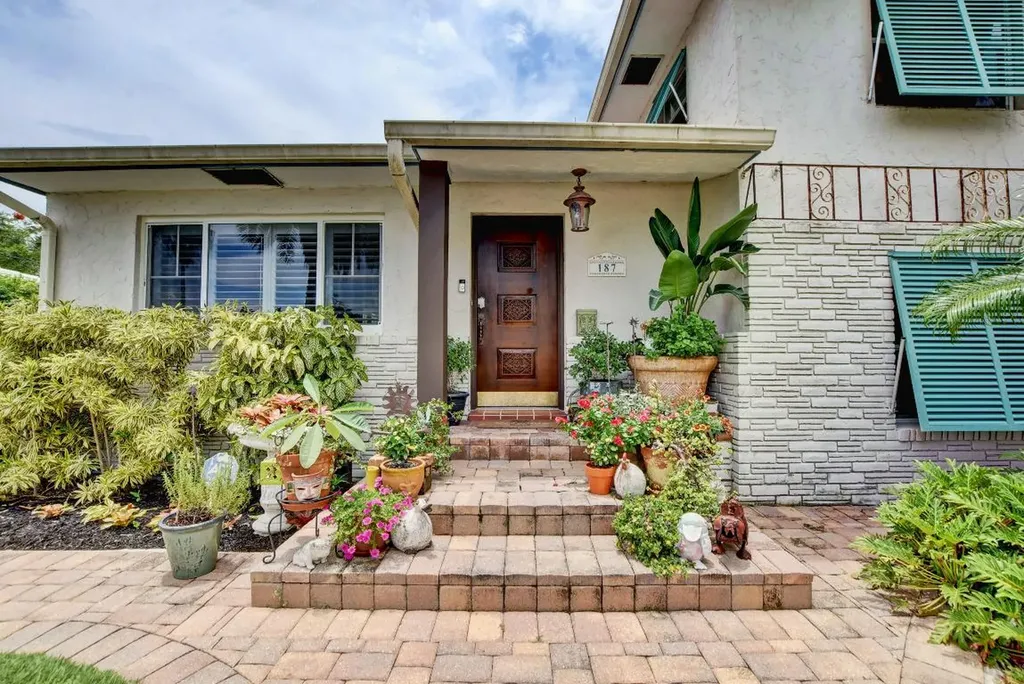 187 Vassar Drive Lake Worth Beach FL 33460