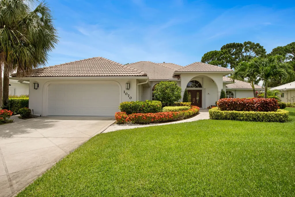 1070 SW Mockingbird Drive Port St Lucie FL 34986