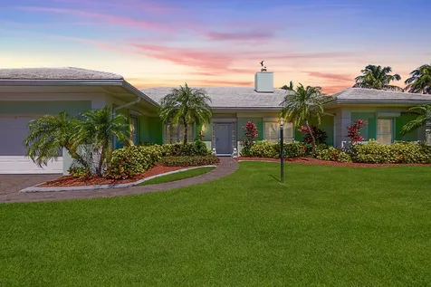 135 Parliament Court Hutchinson Island FL 34949