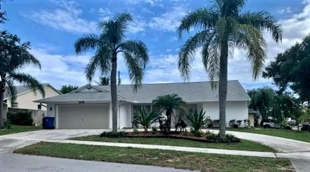 1046 Julia Heights Drive Lantana FL 33462