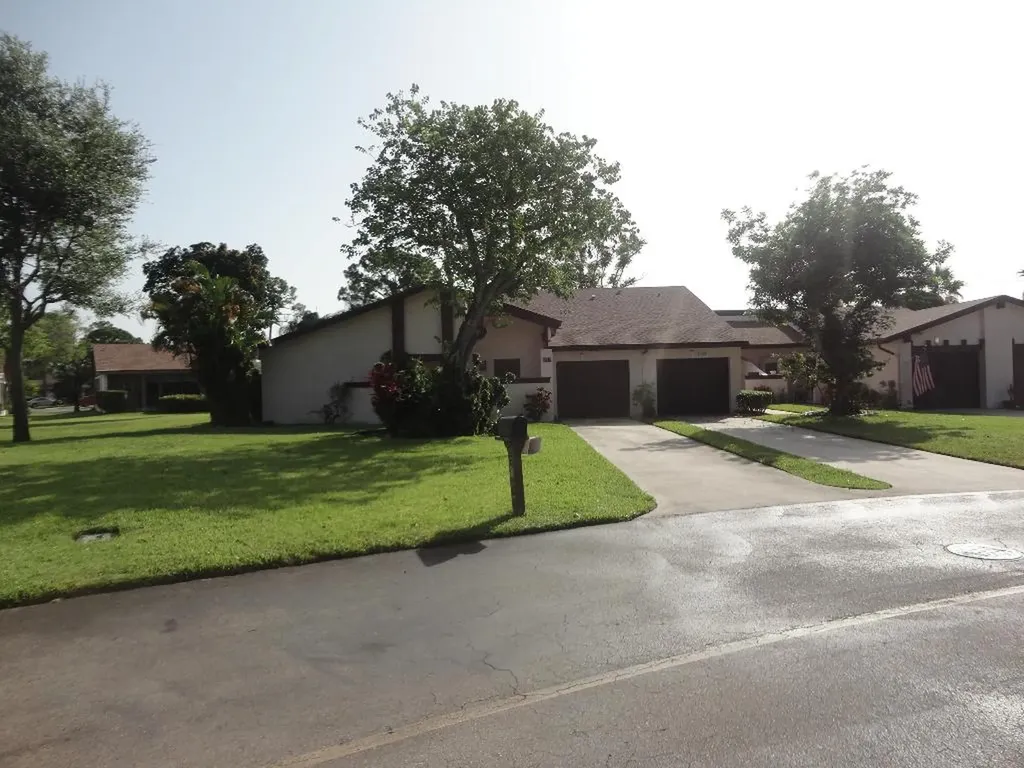 6119 Elsinore Circle Greenacres FL 33463